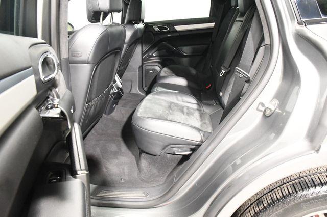 2014 Porsche Cayenne GTS photo