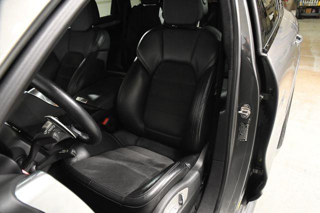 2014 Porsche Cayenne GTS photo