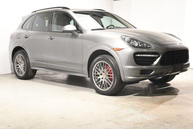 2014 Porsche Cayenne GTS photo