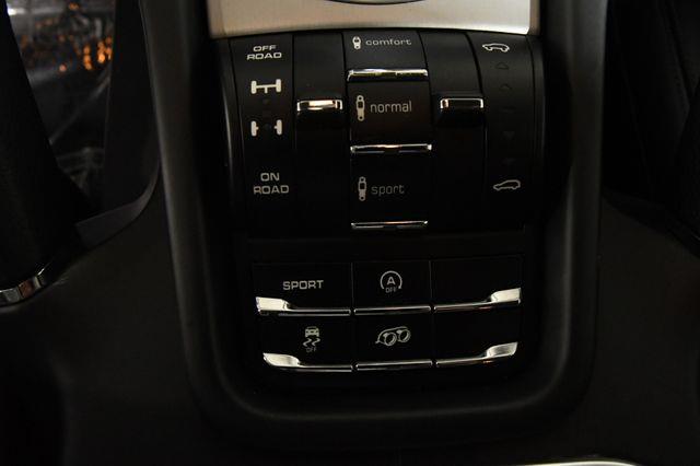 2014 Porsche Cayenne GTS photo