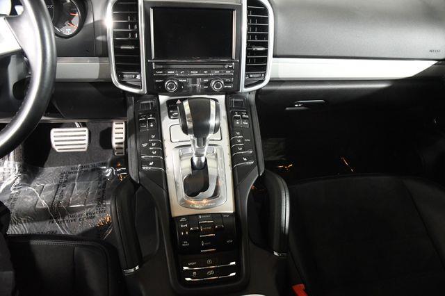 2014 Porsche Cayenne GTS photo