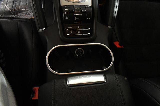 2014 Porsche Cayenne GTS photo