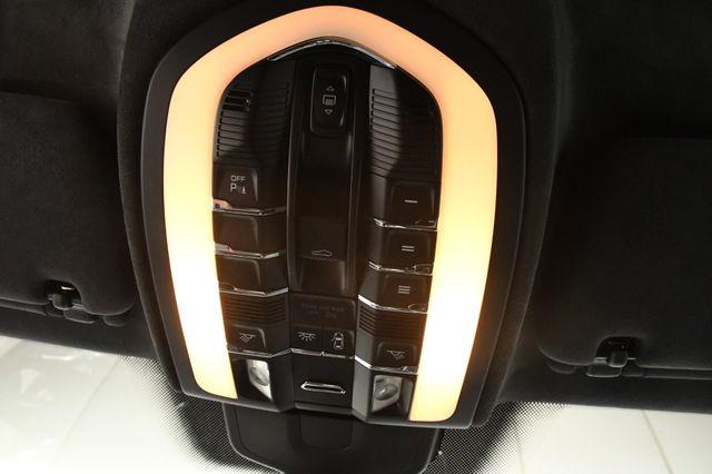 2014 Porsche Cayenne GTS photo