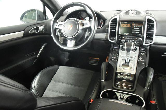 2014 Porsche Cayenne GTS photo