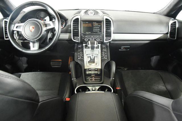 2014 Porsche Cayenne GTS photo