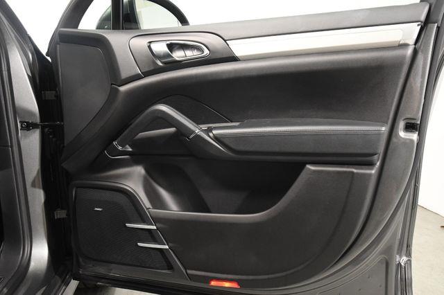 2014 Porsche Cayenne GTS photo