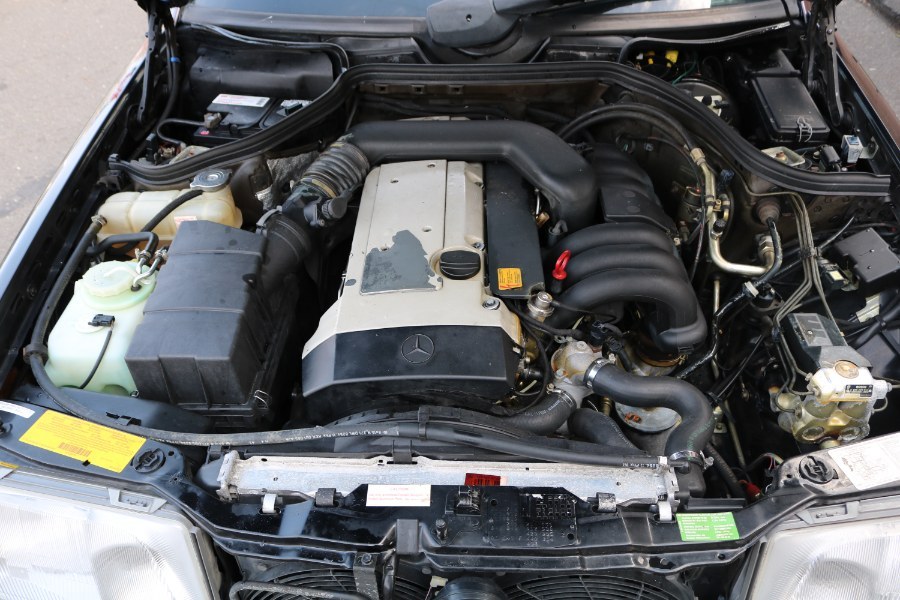 1995 Mercedes-Benz E-Class E320 photo
