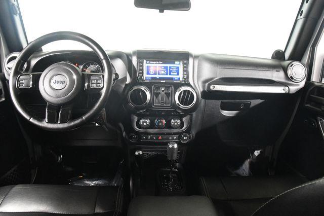 2012 Jeep Wrangler Sahara photo