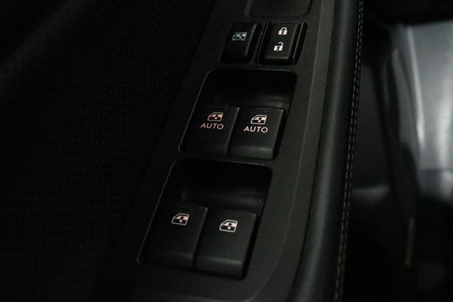 2016 Subaru Legacy 2.5i Limited w/ Eye Sight/ Nav photo