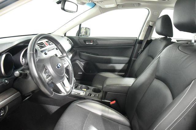 2016 Subaru Legacy 2.5i Limited w/ Eye Sight/ Nav photo