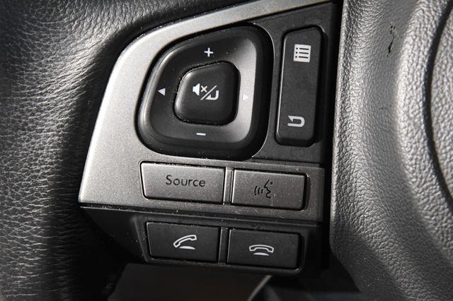 2016 Subaru Legacy 2.5i Limited w/ Eye Sight/ Nav photo