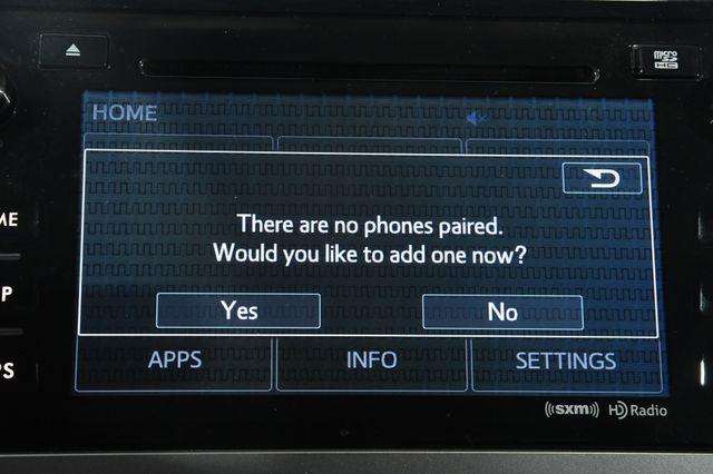 2016 Subaru Legacy 2.5i Limited w/ Eye Sight/ Nav photo