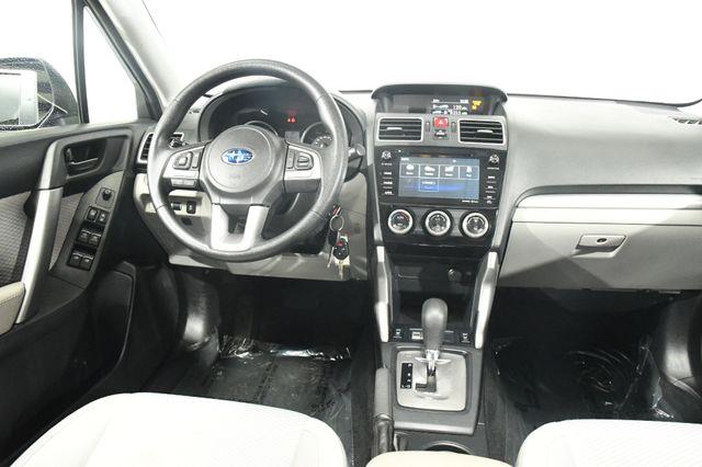 2017 Subaru Forester Premium w/ Sunroof/ Heated Sea photo