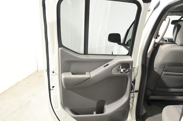 2014 Nissan Frontier SV photo