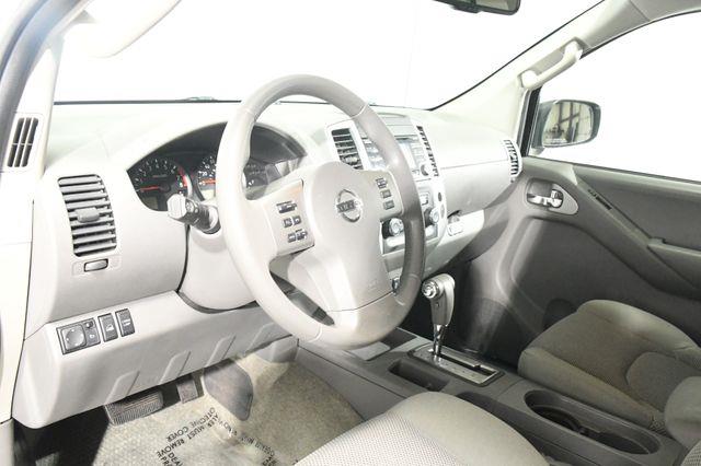 2014 Nissan Frontier SV photo
