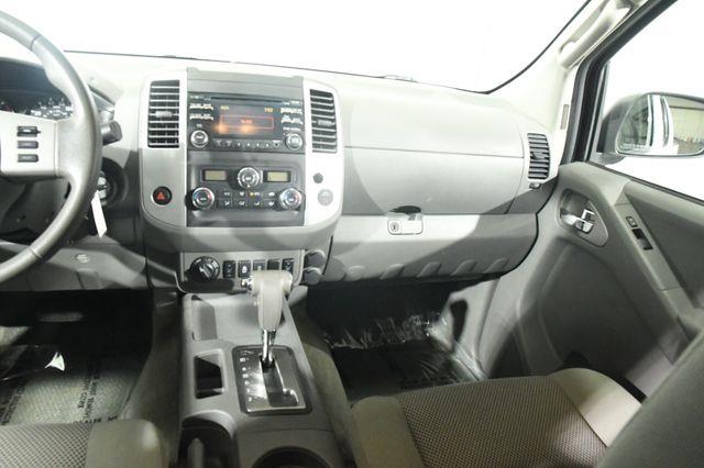 2014 Nissan Frontier SV photo