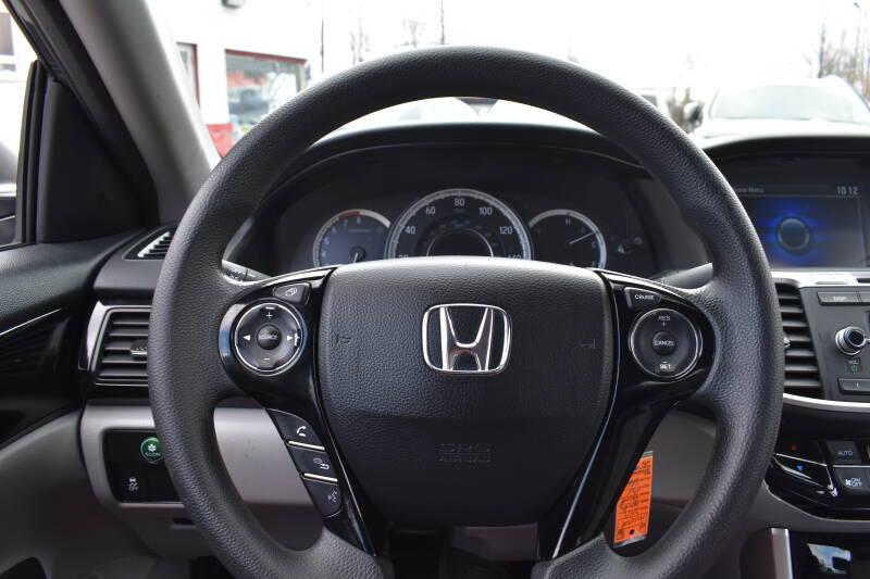 2017 Honda ACCORD SEDAN LX CVT photo