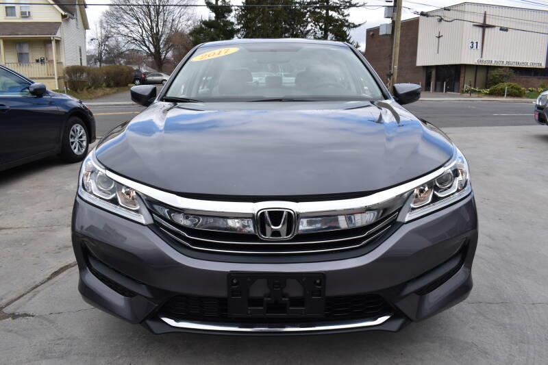 2017 Honda ACCORD SEDAN LX CVT photo