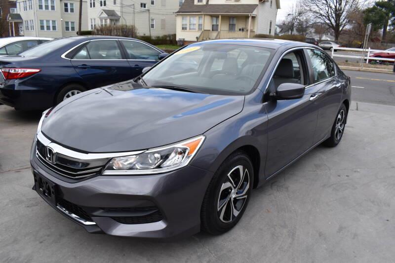 2017 Honda ACCORD SEDAN LX CVT photo