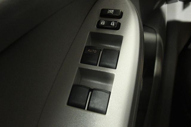 2012 Toyota Corolla L photo