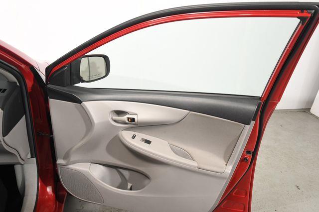 2012 Toyota Corolla L photo