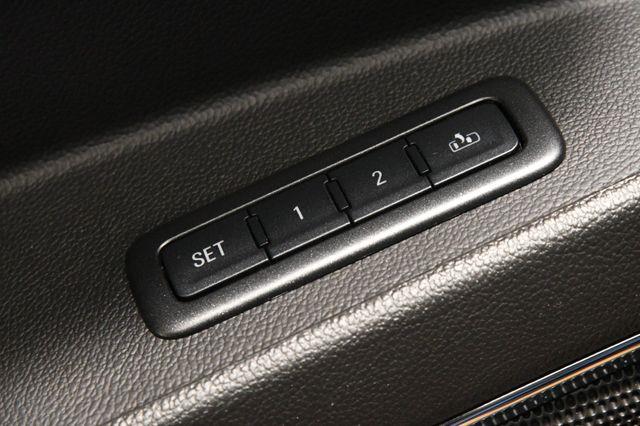 2016 Chevrolet Suburban LT w/ Nav/ DvD/ Safety Tech photo