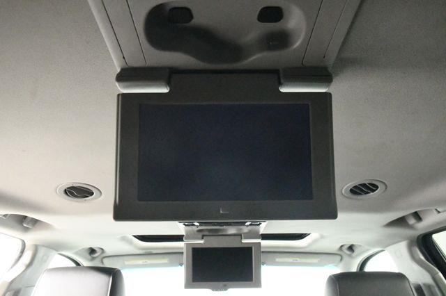 2016 Chevrolet Suburban LT w/ Nav/ DvD/ Safety Tech photo