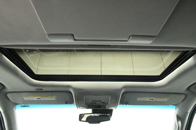 2016 Chevrolet Suburban LT w/ Nav/ DvD/ Safety Tech photo