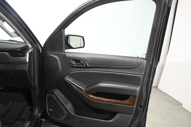 2016 Chevrolet Suburban LT w/ Nav/ DvD/ Safety Tech photo