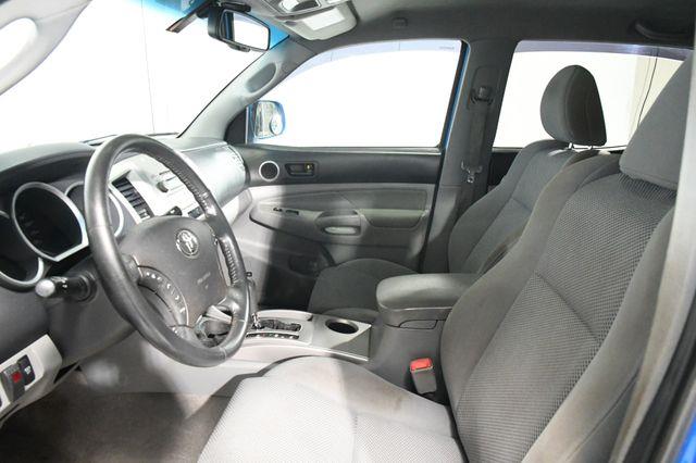 2011 Toyota Tacoma V6 photo