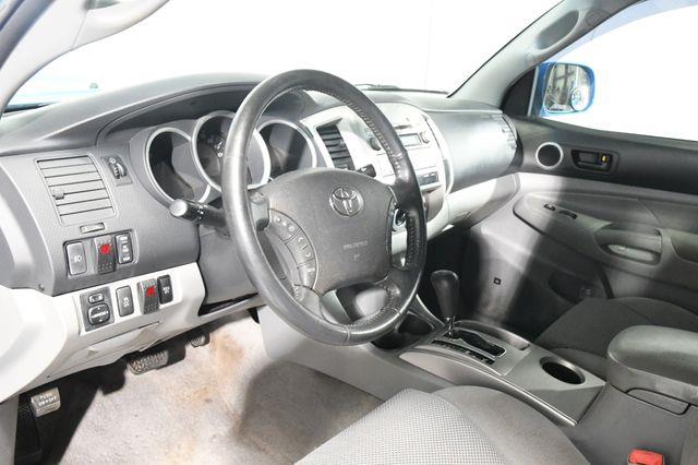 2011 Toyota Tacoma V6 photo