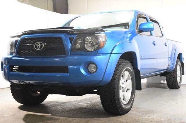 The 2011 Toyota Tacoma V6 photos
