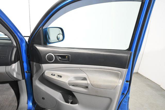 2011 Toyota Tacoma V6 photo