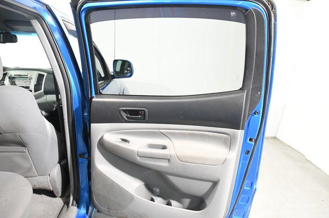 2011 Toyota Tacoma V6 photo