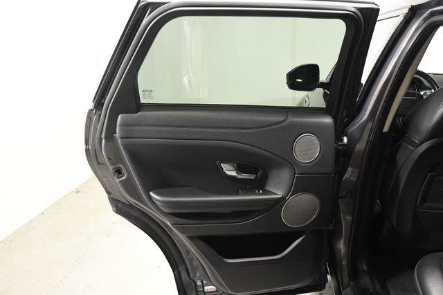 2016 Land Rover Range Rover Evoque SE photo