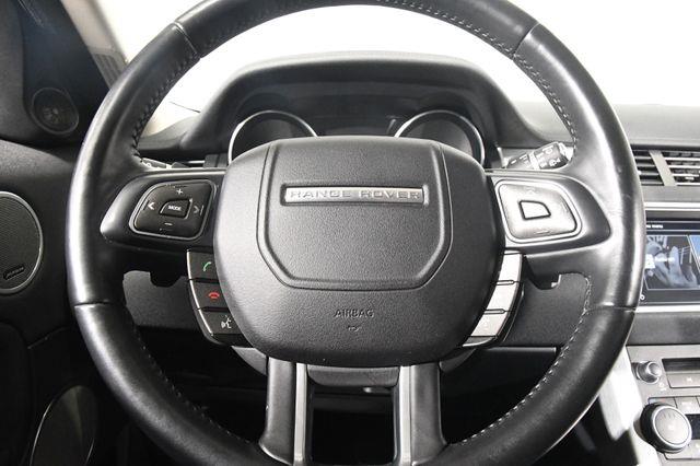 2016 Land Rover Range Rover Evoque SE photo