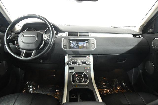 2016 Land Rover Range Rover Evoque SE photo