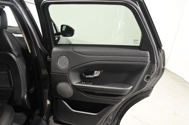 2016 Land Rover Range Rover Evoque SE photo