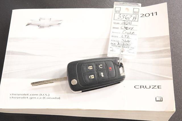 2011 Chevrolet Cruze LTZ photo