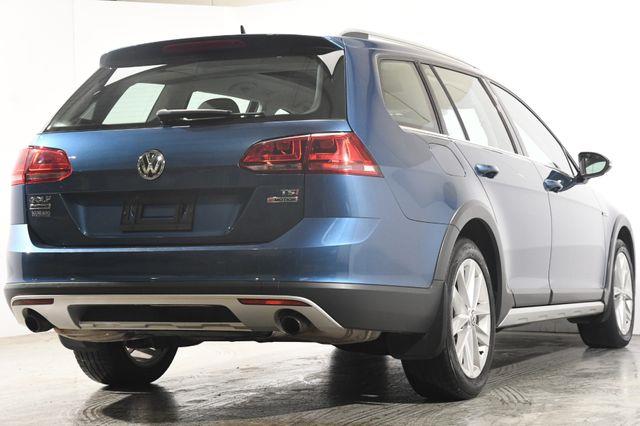 2017 Volkswagen Golf Alltrack SE photo