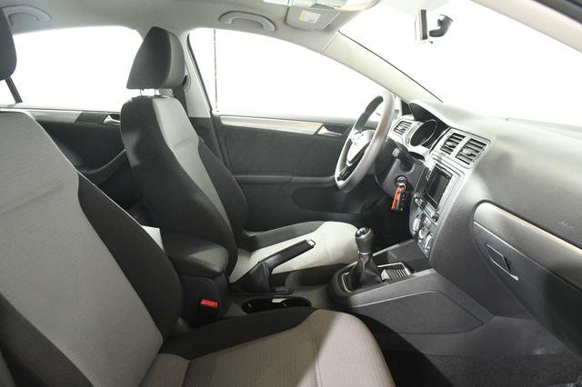 2017 Volkswagen Jetta 1.4T S w/ Heated Seats photo
