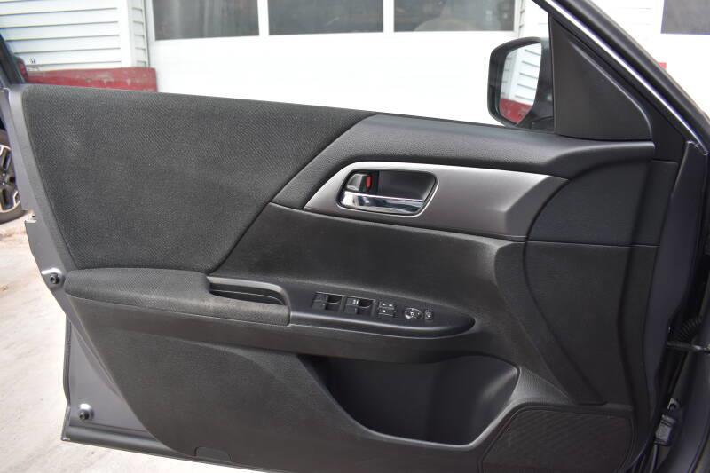 2013 Honda Accord LX photo