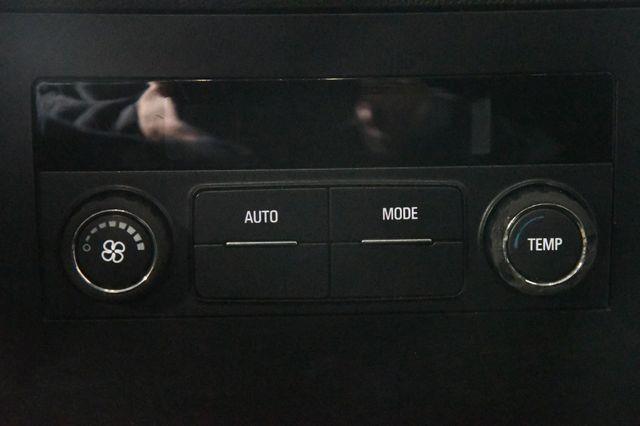 2017 GMC Yukon SLE photo