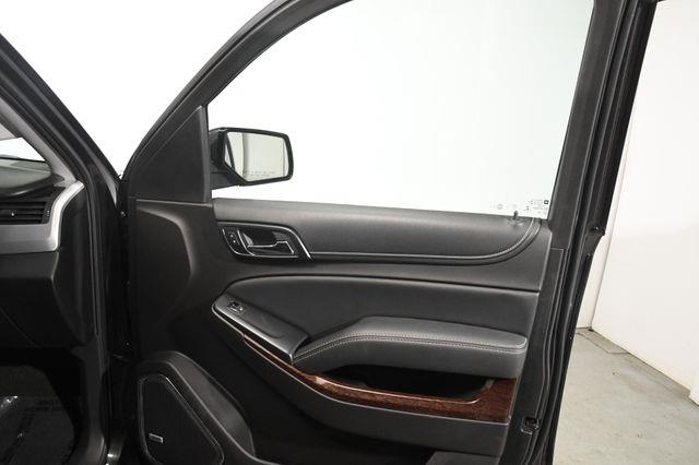 2017 GMC Yukon SLE photo