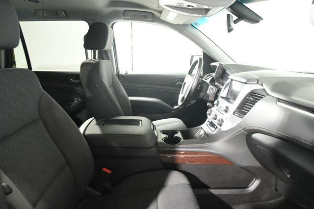 2017 GMC Yukon SLE photo