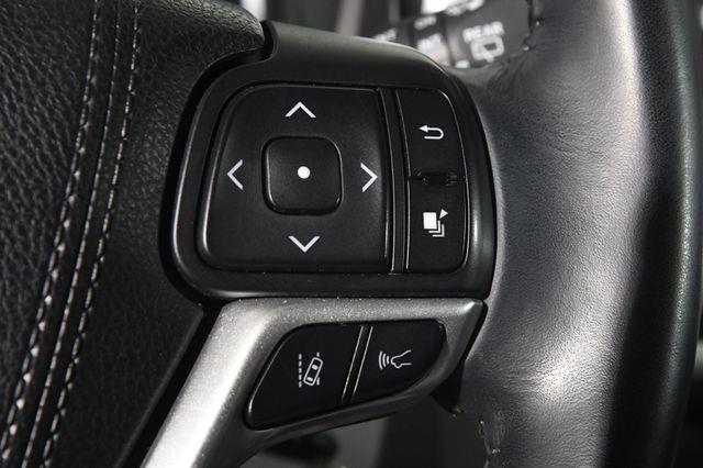 2018 Toyota Highlander LE Plus photo