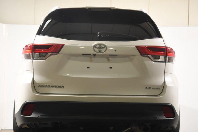 2018 Toyota Highlander LE Plus photo