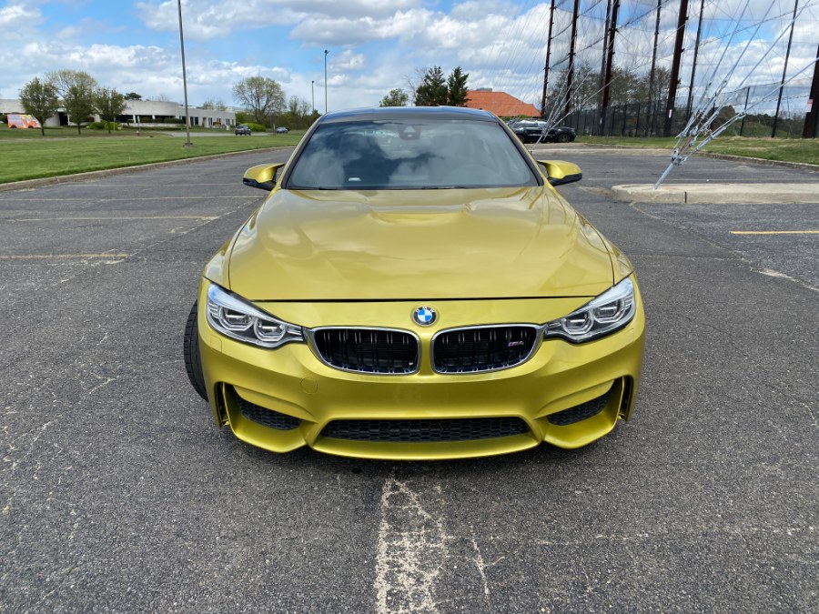 2015 BMW M4 2dr Cpe photo