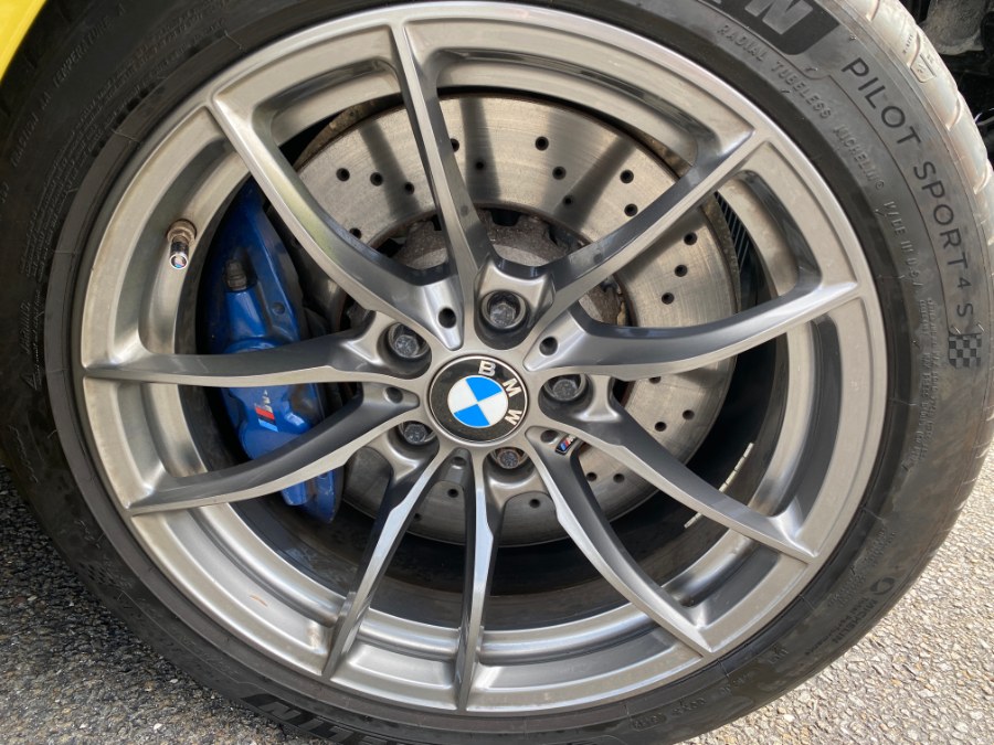 2015 BMW M4 2dr Cpe photo