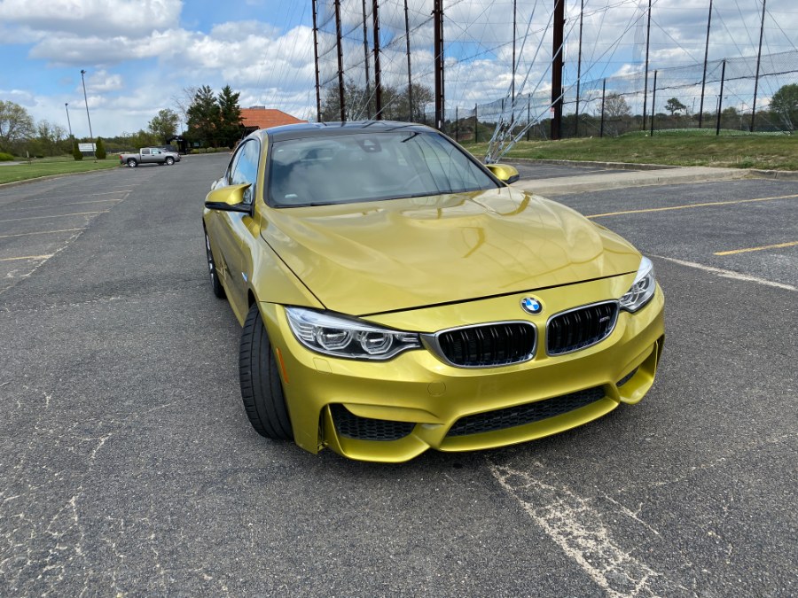 2015 BMW M4 2dr Cpe photo